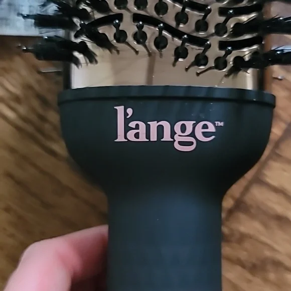 L'ange Titanium Brush Dryer - Picture 2 of 5